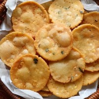 Thattai (200 gm, Traditional South Indian Rice Crackers)